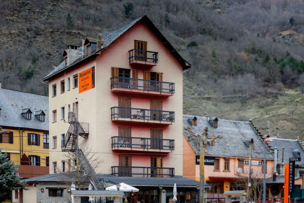 Hostaltina Bossost Buitenkant foto